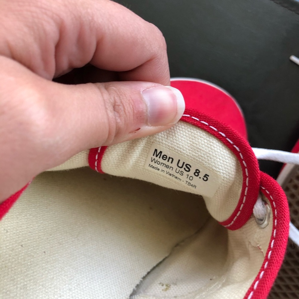 Vans - Picture 2 of 3